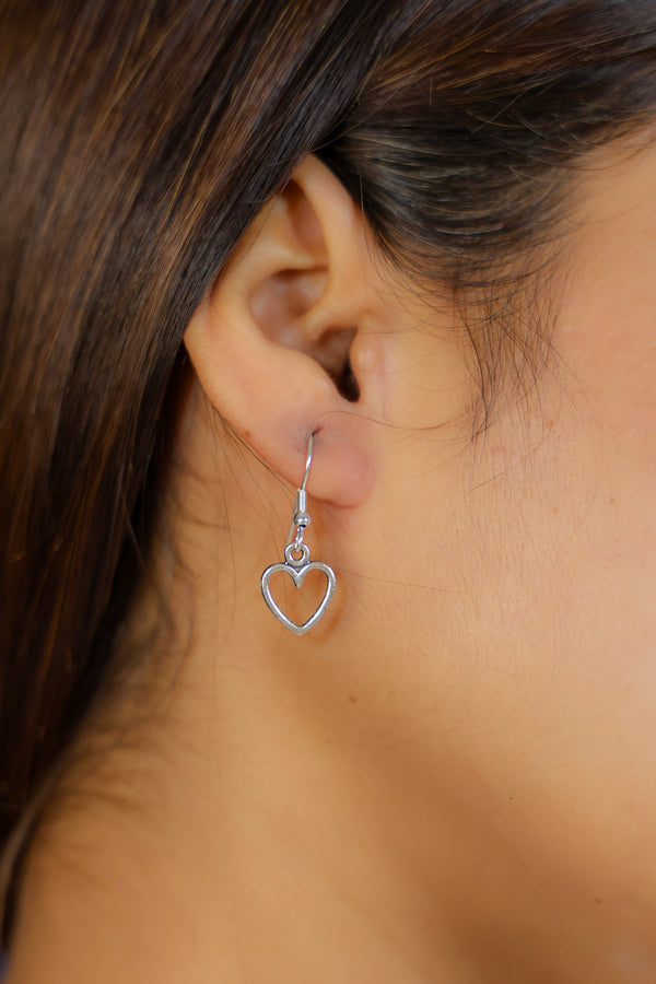 Dil Drop Earrings
