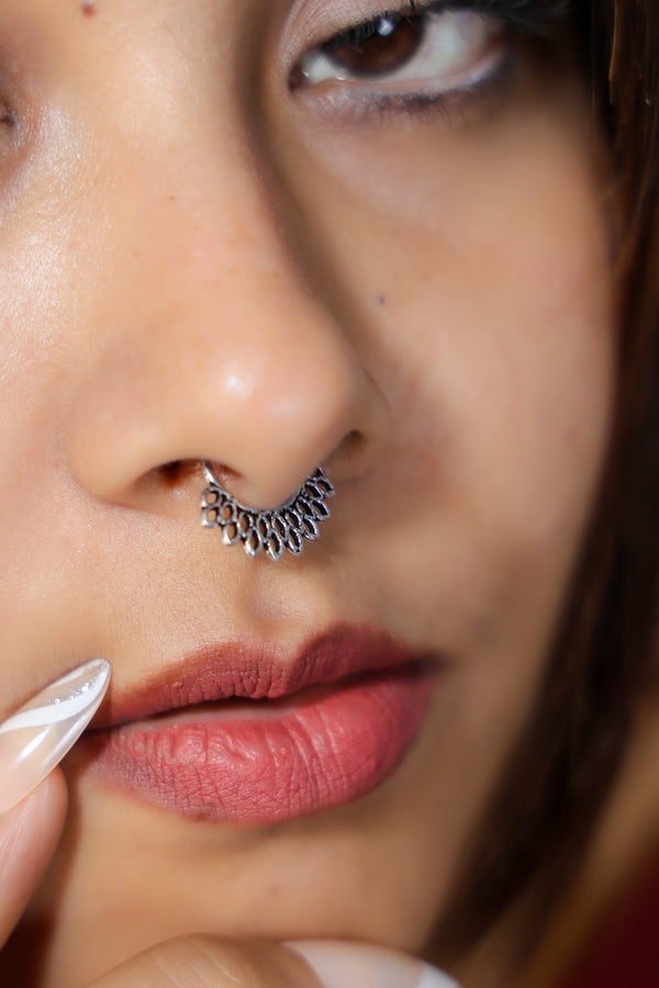 Bina-Piercing Free: Clip On,Fully Adjustable,Comfort Fit,Free Sized