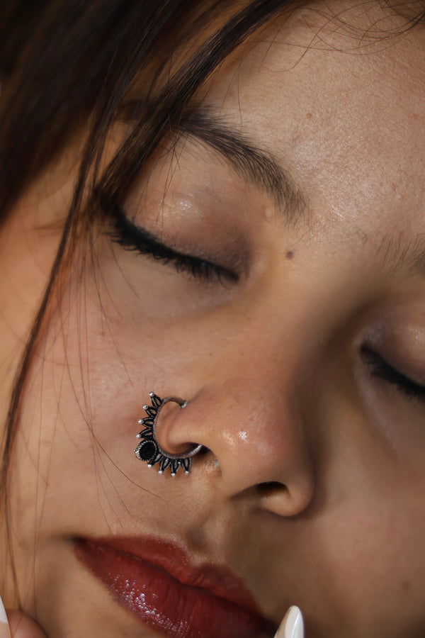 Vanya-Piercing Free: Clip On,Fully Adjustable,Comfort Fit,Free Sized