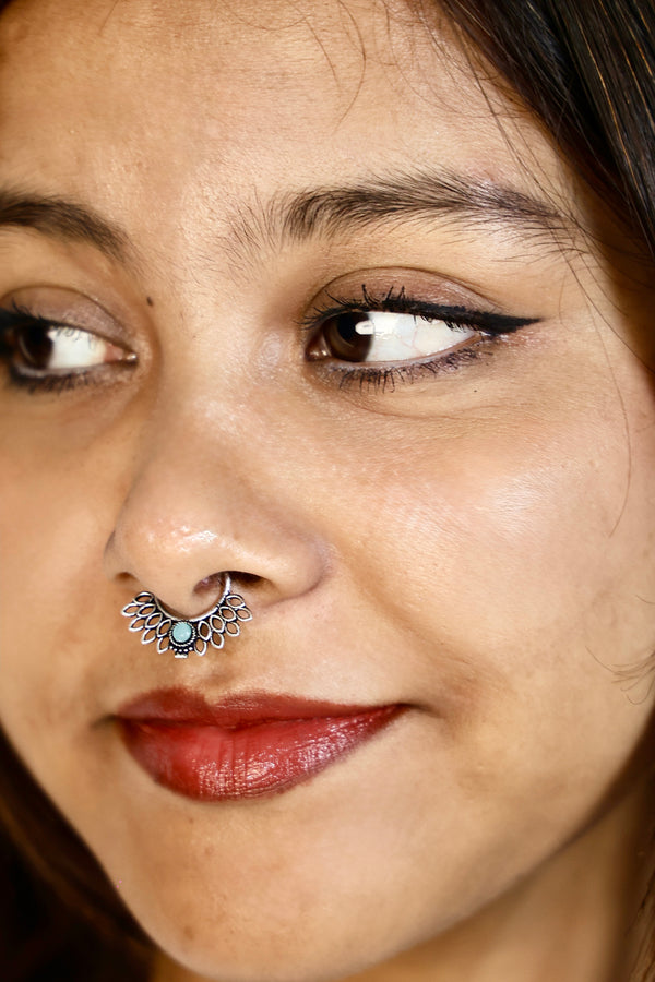 Naavya-Piercing Free: Clip On,Fully Adjustable,Comfort Fit,Free Sized