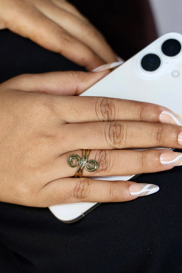 Oro Antico Free Sized - Adjustable Brass Ring