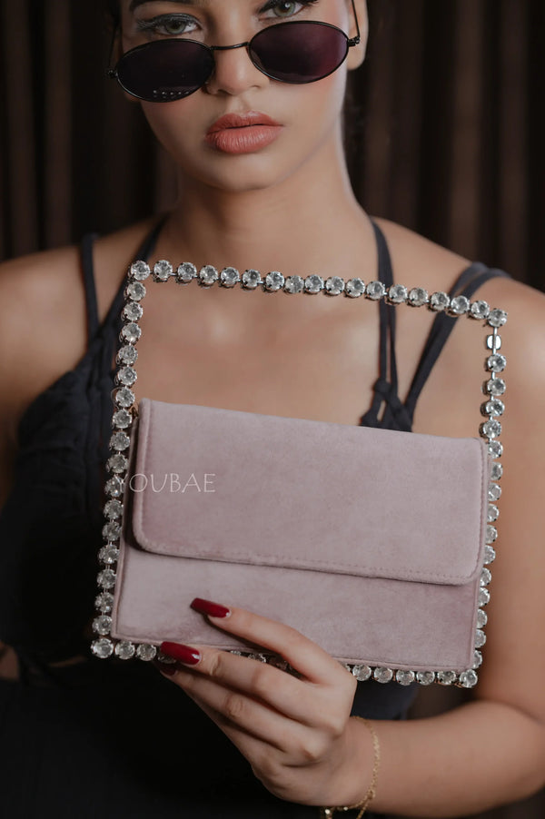 Amayera Clutch