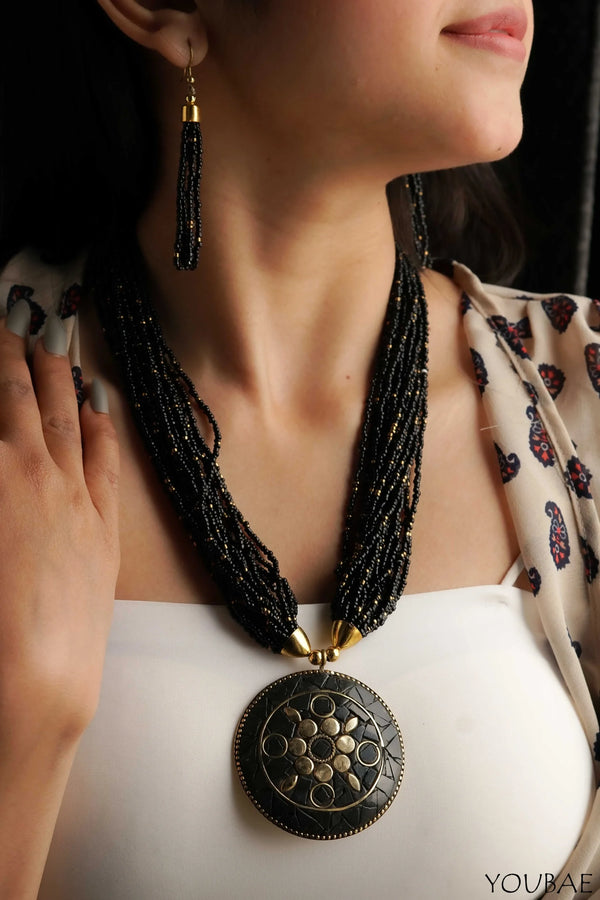 Black Mehboob Neckpiece Set