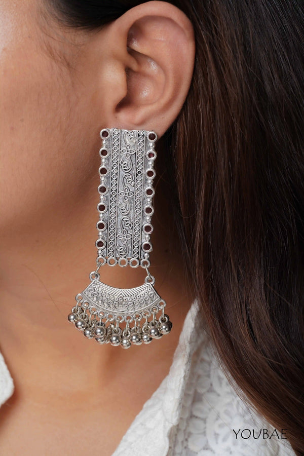 Aadhavi Earrings