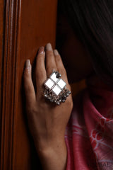 Bhuvi Oxidised Ring