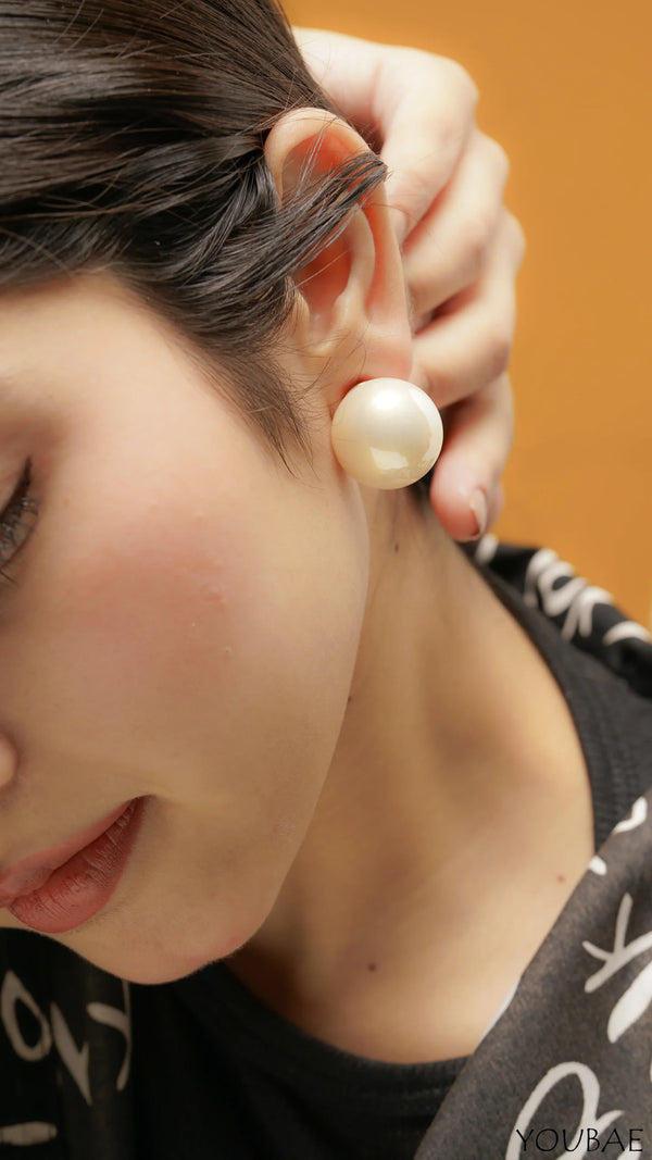 White Moon Pearl Studs