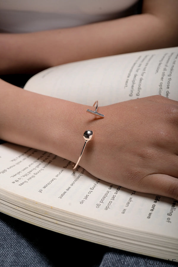 Deria Dainty Bracelet