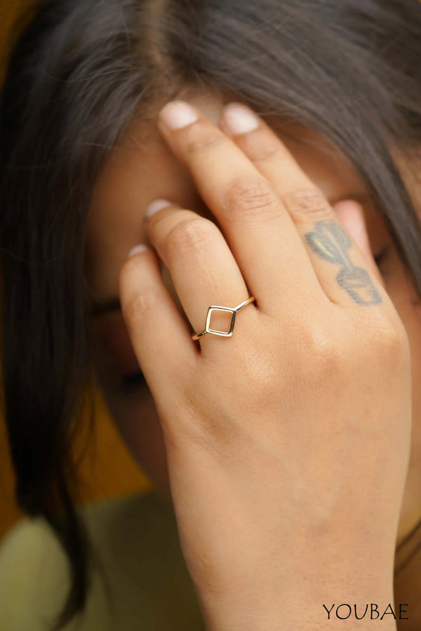 Lili Dainty Ring