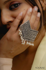 Razia Oxidised Pearl Ring