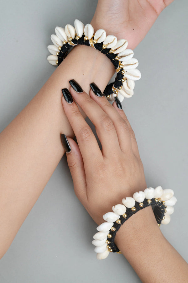 Pair of Shell Kada Bracelet - Black