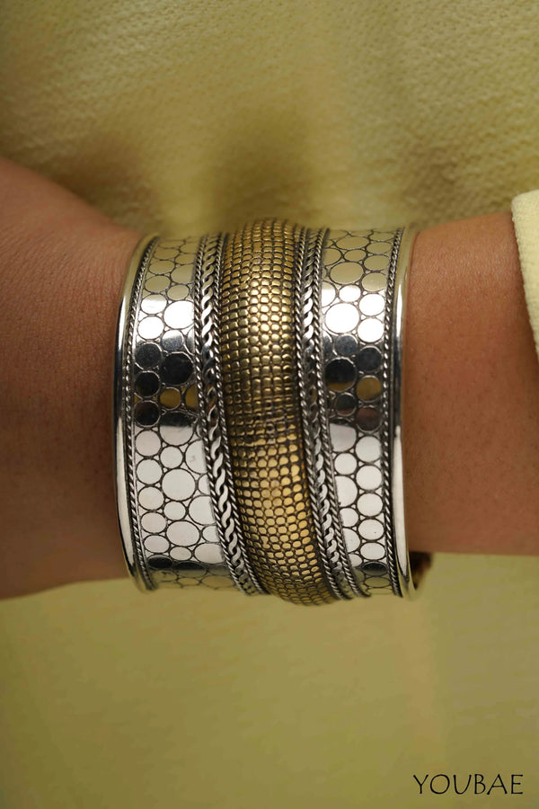 Wajiha Dual Tone Kada Bracelet