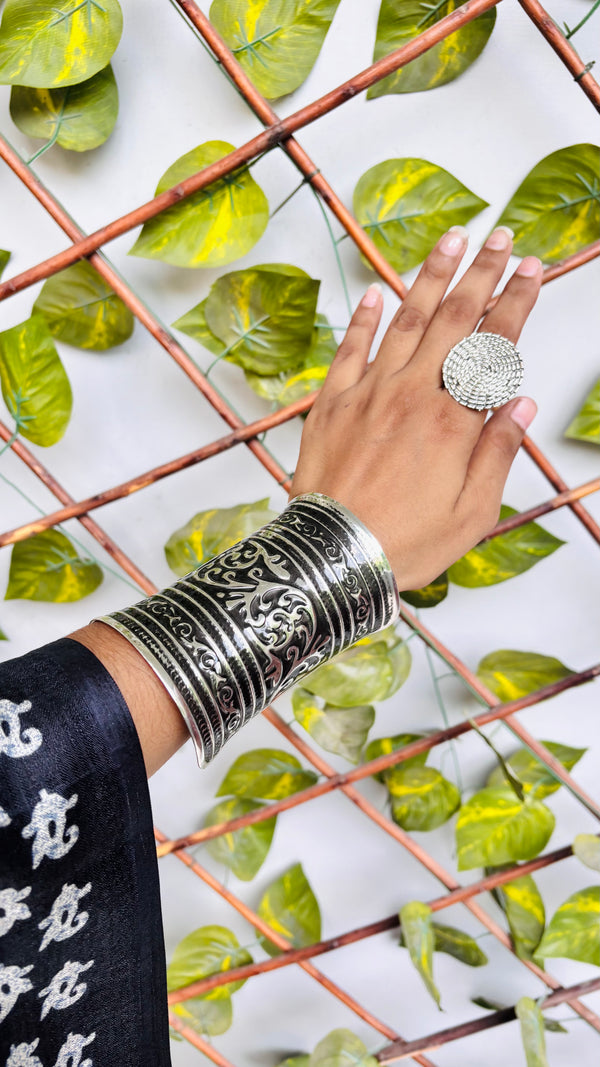 Safar Free Sized Adjustable Hand Cuff - Single