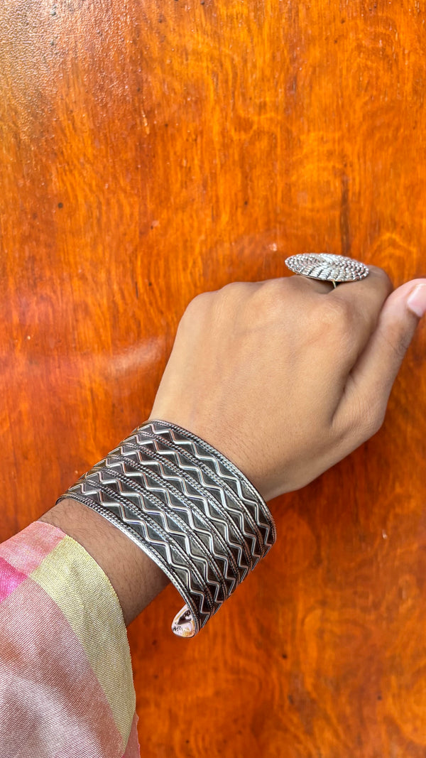 Rooh Ka Bandhan Free Sized Adjustable Hand Cuff - Single