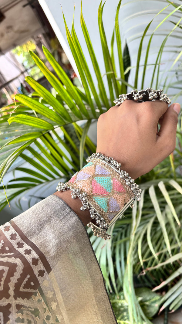 Raahi Ki Rangoli Free Sized Adjustable Hand Cuff