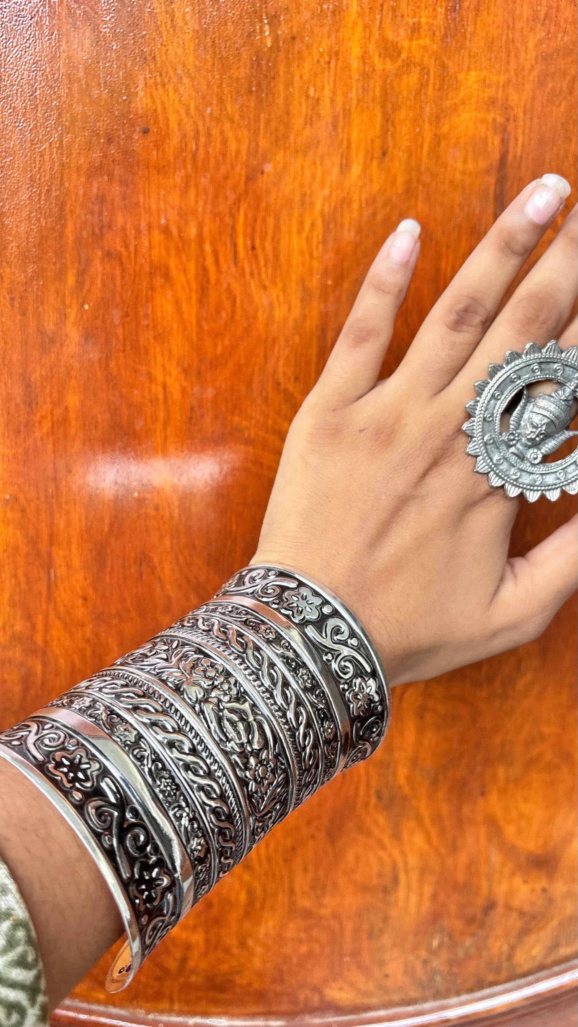 Noor Cuffs Free Sized Adjustable Hand Cuff - Single – Youbae.in