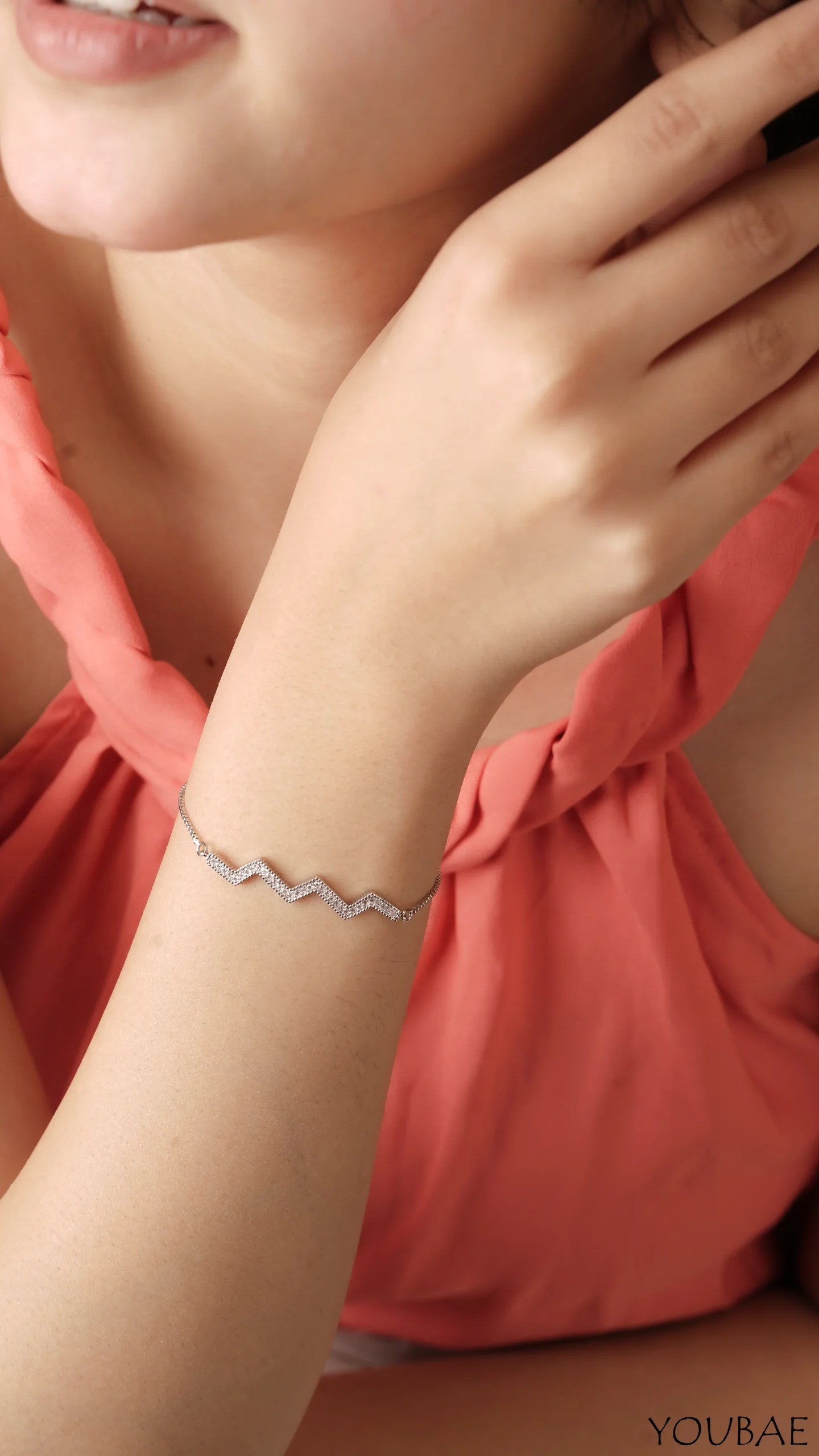 Patterns )) How to tie #3892 - Zig-Zag Bracelet - friendship-bracelets.net